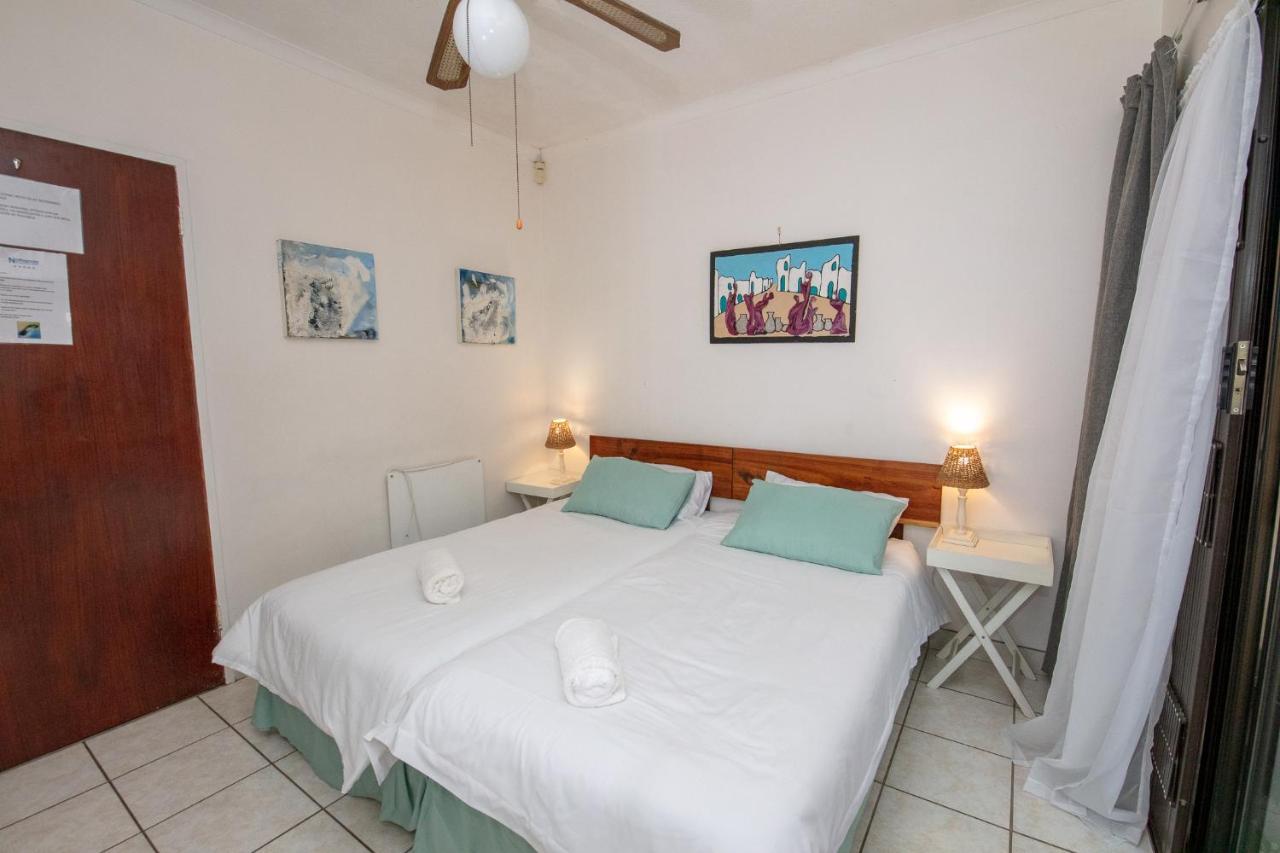 Nothando Backpackers Lodge Плетенбърг Бей Екстериор снимка